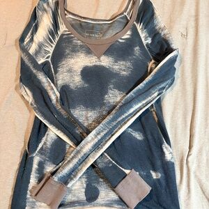 "WE THE FREE" long sleeve shirt, Medium